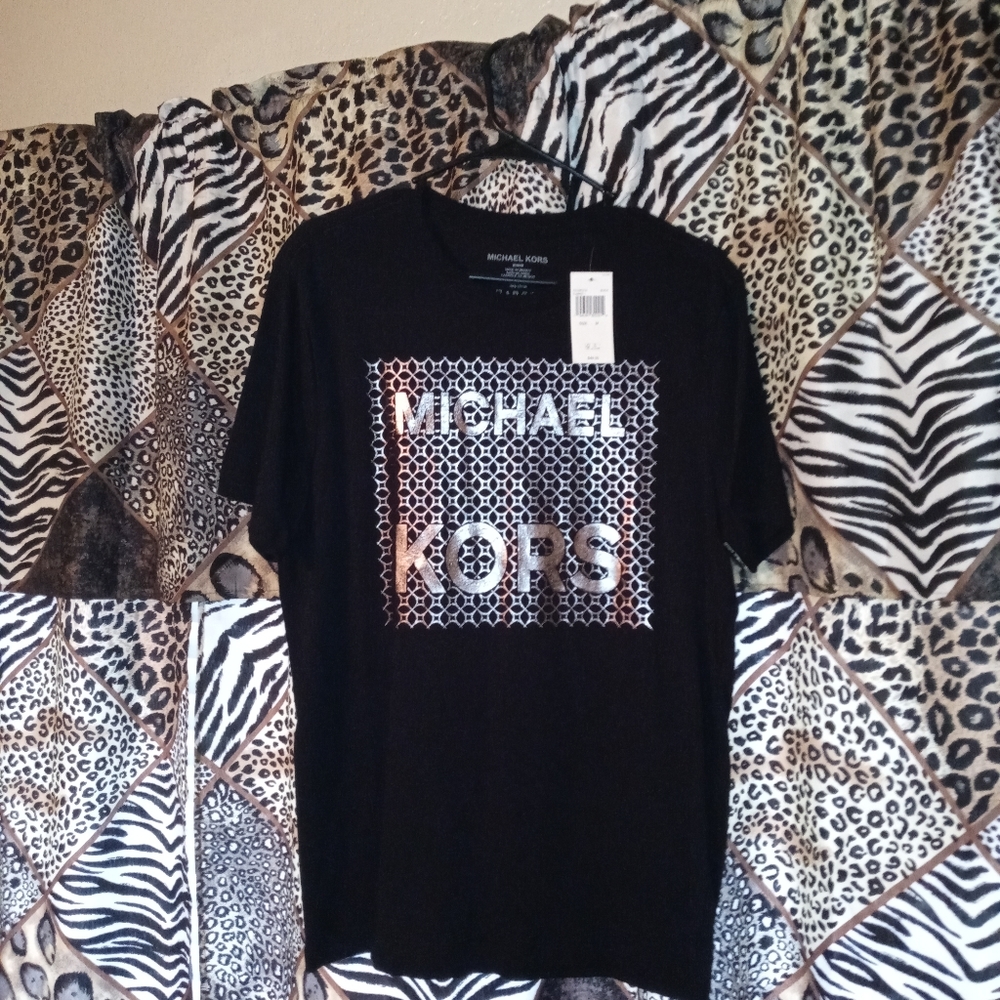 Michael Kors Mens size Med black shirt never worn with orginal tag